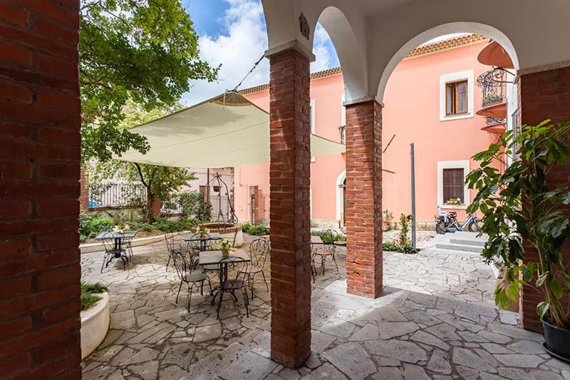 Borgo Prima Luce Hotel คูลิเอรี ภายนอก รูปภาพ