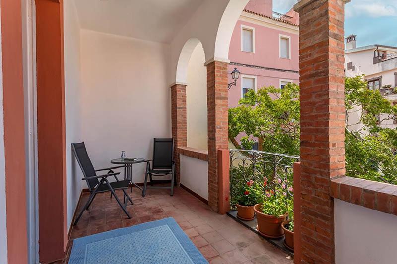 Borgo Prima Luce Hotel คูลิเอรี ภายนอก รูปภาพ